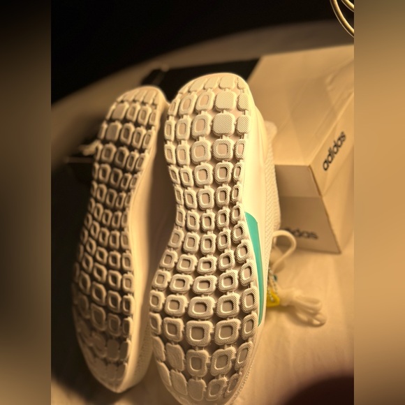 ❗️New with tags- Puremotion Adidas running shoe. women’s size 7 - Picture 9 of 11